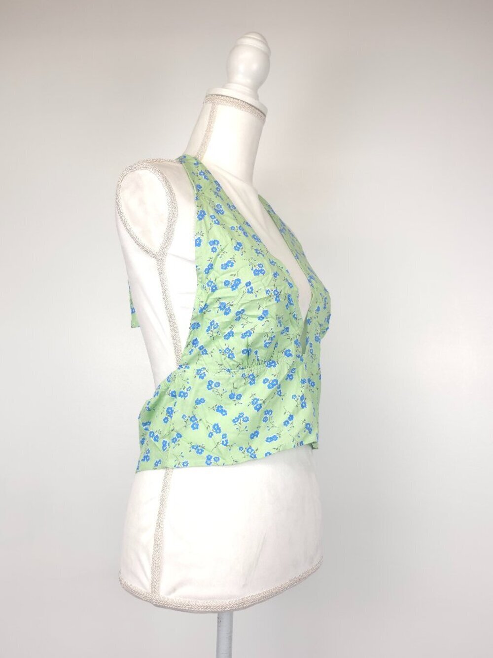 Motel Rocks Nanda Halter Top in Lime Floral Size Large - Picture 8 of 9